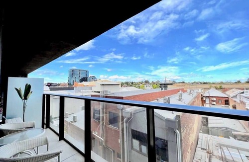 Hawthorn East Apartment | Modern Apt in Hawthorn East Free Secure Parking