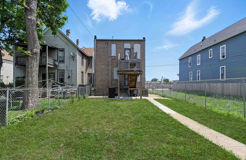 Fuller Park Apartment | Modern Apt Near the Loop
