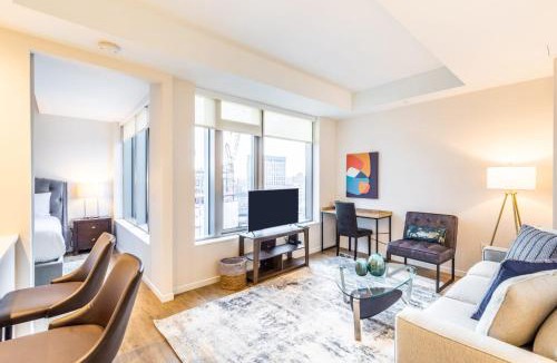 Seaport District Apartment | Modern Apt with City Views