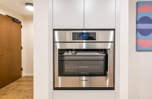 Seaport District Apartment | Modern Apt with Gym Near Restaurants