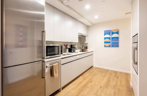 Seaport District Apartment | Modern Apt with Gym Near Restaurants