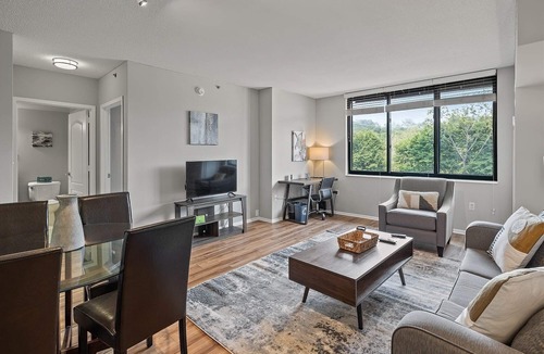 White Plains Apartment | Modern Apt with Kitchen and Gym