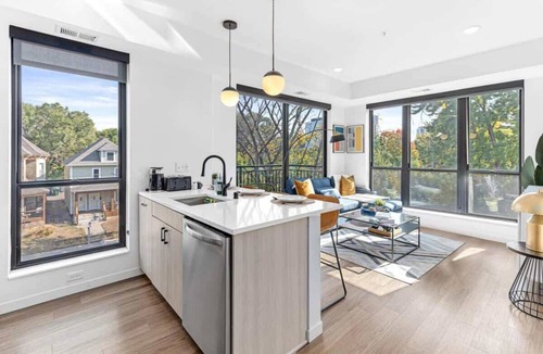 St. Anthony West Apartment | Modern Apt with Rooftop & City Views