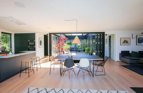 Amager House | Modern architect-designed atrium house