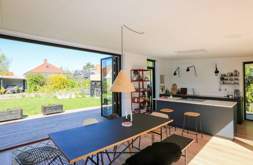 Amager House | Modern architect-designed atrium house