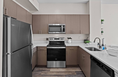 Shirlington Apartment | Modern Arlington 1BR apartment Near DC & Pentagon