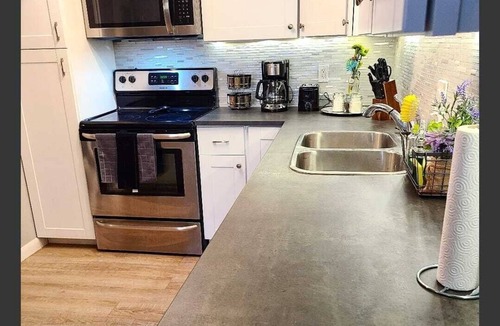 St. Johns Condo | Modern ATX Getaway