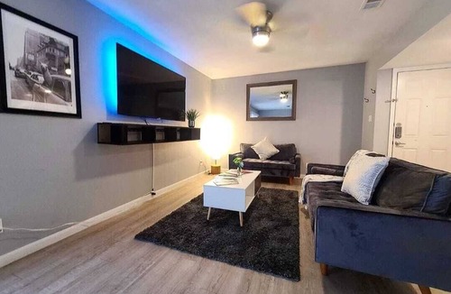 St. Johns Condo | Modern ATX Getaway