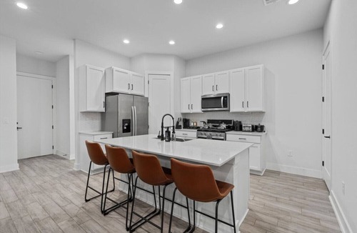 University Hills and Windsor Park Villa | Modern Austin Getaway & Near Downtown, Lake Travis & Event Venues!