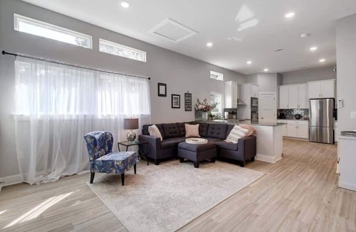 Austin Hills House | Modern Austin Guesthouse, Pets Welcome!