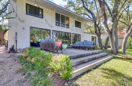 Barton Hills House | Modern Austin Home w/Yard ~ 1 Mi from ACL!