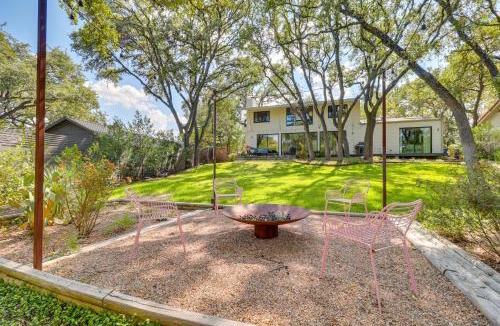 Barton Hills House | Modern Austin Home w/Yard ~ 1 Mi from ACL!