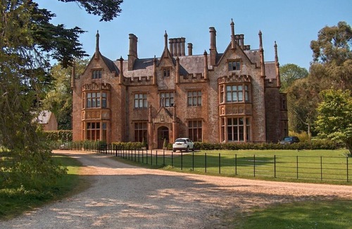 Sherborne House | Modern barn close to Sherborne