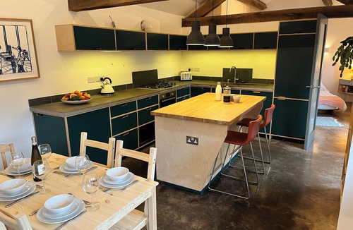 Dundry House | Modern Barn Conversion - Close to Bristol, Bath and Airport