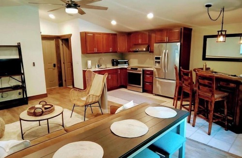 Bow House | Modern Barn Retreat with Private Taproom & Forest Views