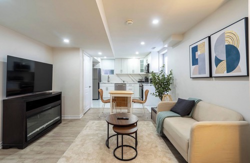 Milton Apartment | Modern Basement Apartment - Private entrance