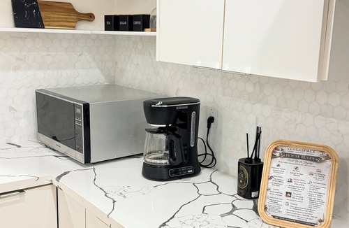 Durham Region Apartment | Modern basement suite near Durham college