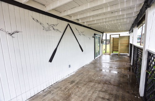 Galveston House | Modern Beach Bungalow - 10min walk to beach