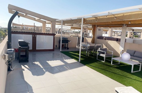 Pueblo Latino Condo | Modern Beach Home + Roof Terrace