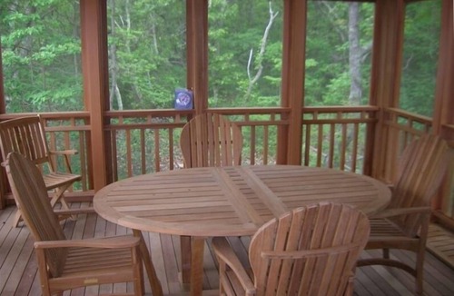 Aquinnah House | Modern beach house - Walking distance to Philbin Beach