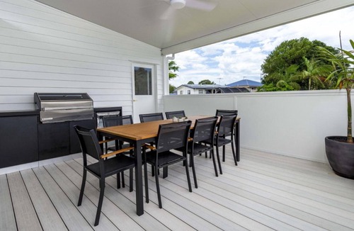 Bongaree House | Modern Beach Shack - Bongaree