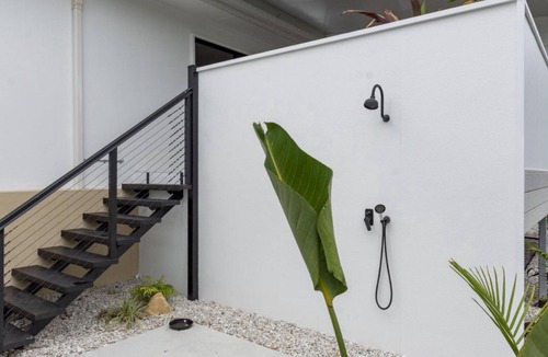 Bongaree House | Modern Beach Shack - Bongaree