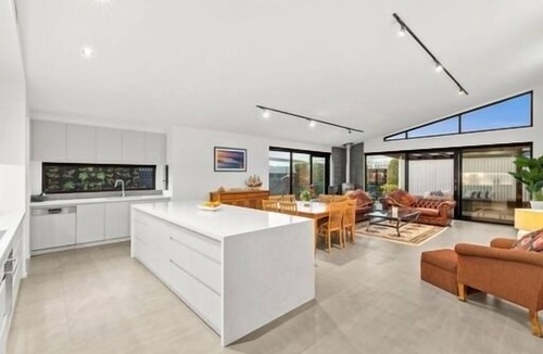 Barwon Heads House | Modern beach style home in Barwon Heads