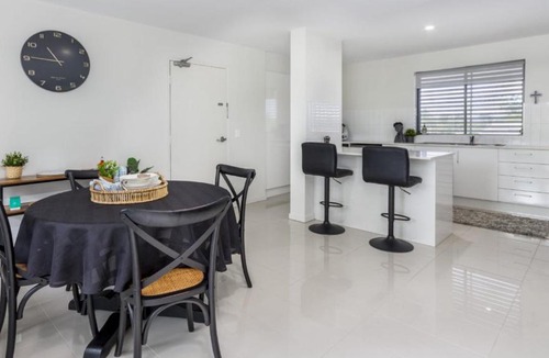 Woorim House | Modern Beachside Escape