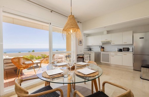 Urbanizacion Costabella Apartment | Modern beachside Penthouse with amazing sea views in Costabella, Marbella