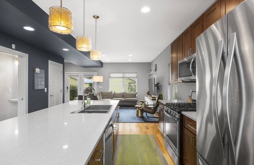 St. Louis House | ☆ Modern Beautiful 3BR ☆Pool/Spa Heated Yr Round☆