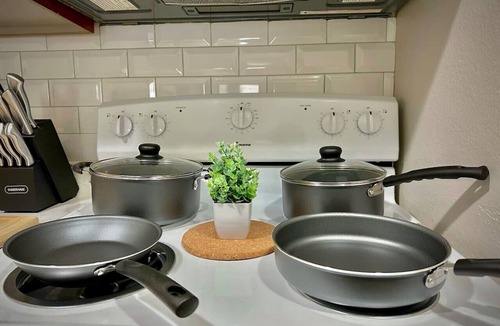 Sherman Apartment | Modern&beautiful,pool,a+ Location,longstaydiscount