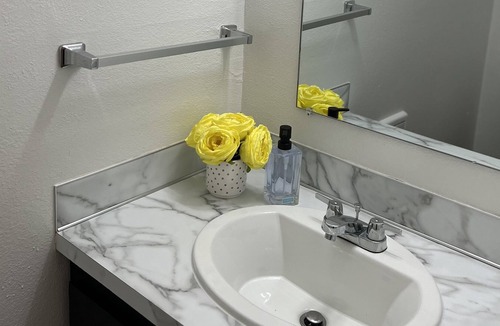 Hayesville Apartment | Modern beautiful Townhouse