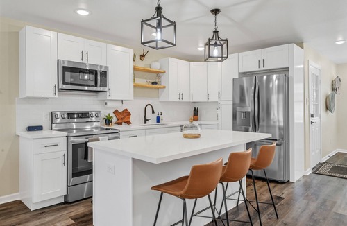 Lawndale/ Wayside House | Modern, beautifully renovated 3 bed/3 bath house