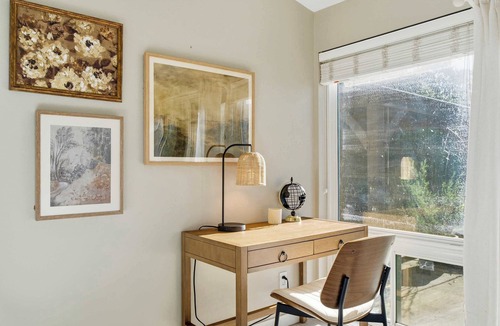 Northeast Bellevue House | Modern Bellevue Rambler, 5 Mins to Microsoft