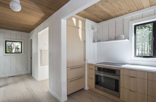 Black Butte Ranch House | Modern Black Butte Abode