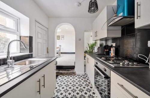 Fenny Stratford House | Modern Bletchley home with stylish decor