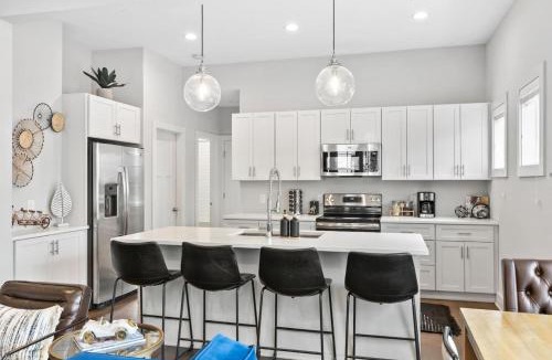 Historic Waverly House | Modern Bliss with Garage by 12 South Restaurants and 2 miles Broadway
