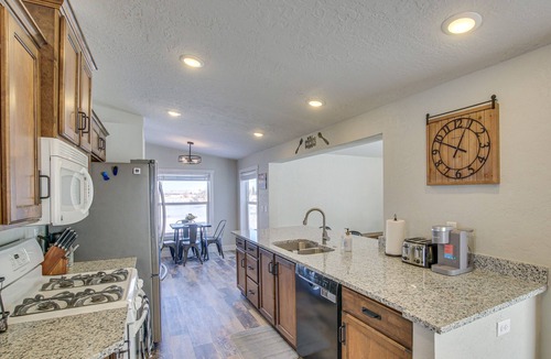 Bloomington House | Modern Bloomington Home ~ 10 Mi to Bear Lake!