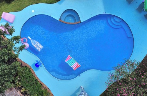 Kingwood House | Modern Boho Oasis | Pool/Spa/Cabana + Arcade+Games