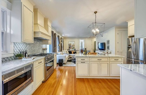Forest Hills - Woodbourne Condo | Modern Boston Condo | near T