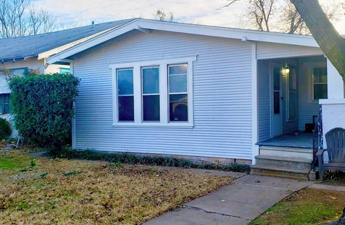 Wichita Falls House | Modern Botanical Escape