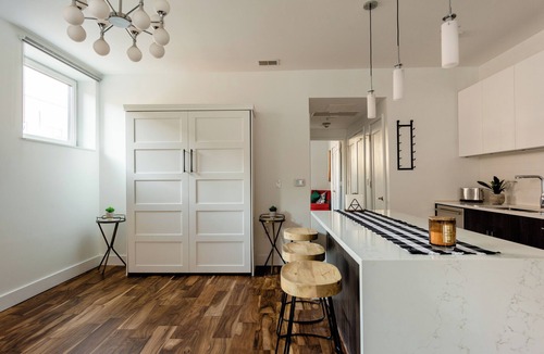 Midtown Condo | Modern Boutique Condo - "Au coeur de Detroit"