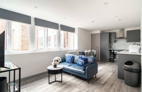 Preston Apartment | Modern & Bright 1 Bed Apartment in Preston Centre