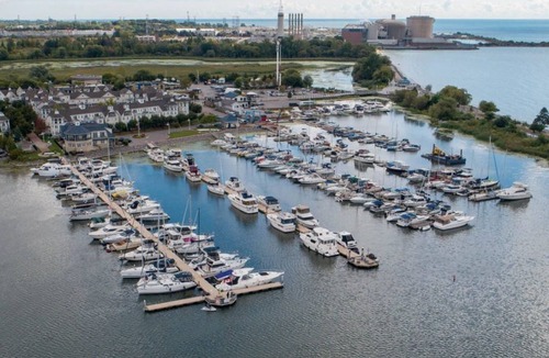 Pickering Apartment | "Modern & Bright 2BR Retreat in Pickering – 12 mins from Waterfront!"