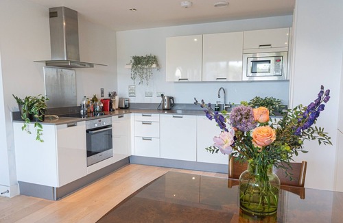 Deptford Apartment | Modern&bright 60m2/650sqft Flat With King bed