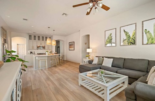 Brushy Creek House | Modern & Bright Retreat Near Downtown Round Rock