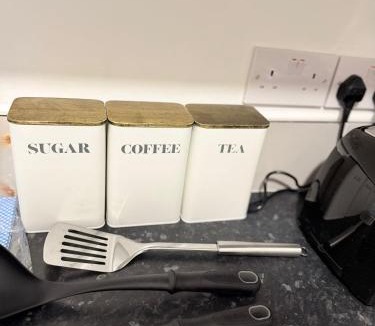 Luton House | Modern & Bright Room Near Town Centre