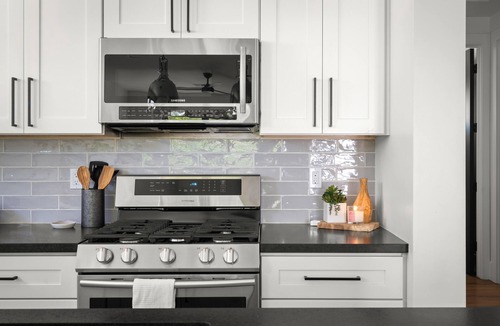 Peoria House | Modern, Bright Spacious Home ~