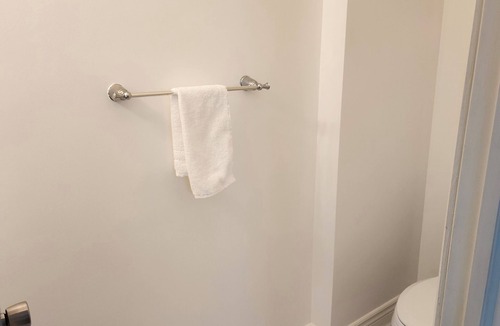 Brockville House | Modern Brockville Getaway | Walk to River, Dining & Downtown