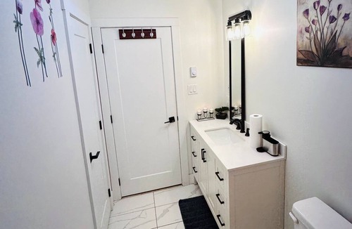 Moncton House | Modern Budget Stay | Moncton North